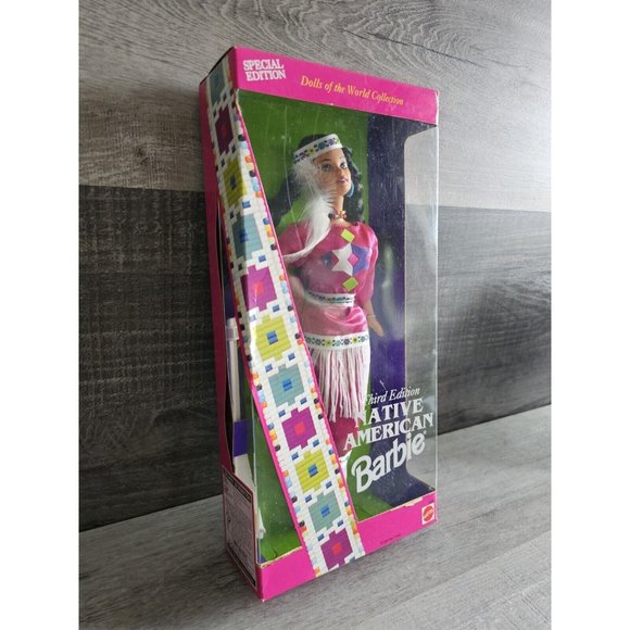 1994 Mattel Native American Barbie Doll Third Edition Dolls of The World 12699 - Picture 4 of 8